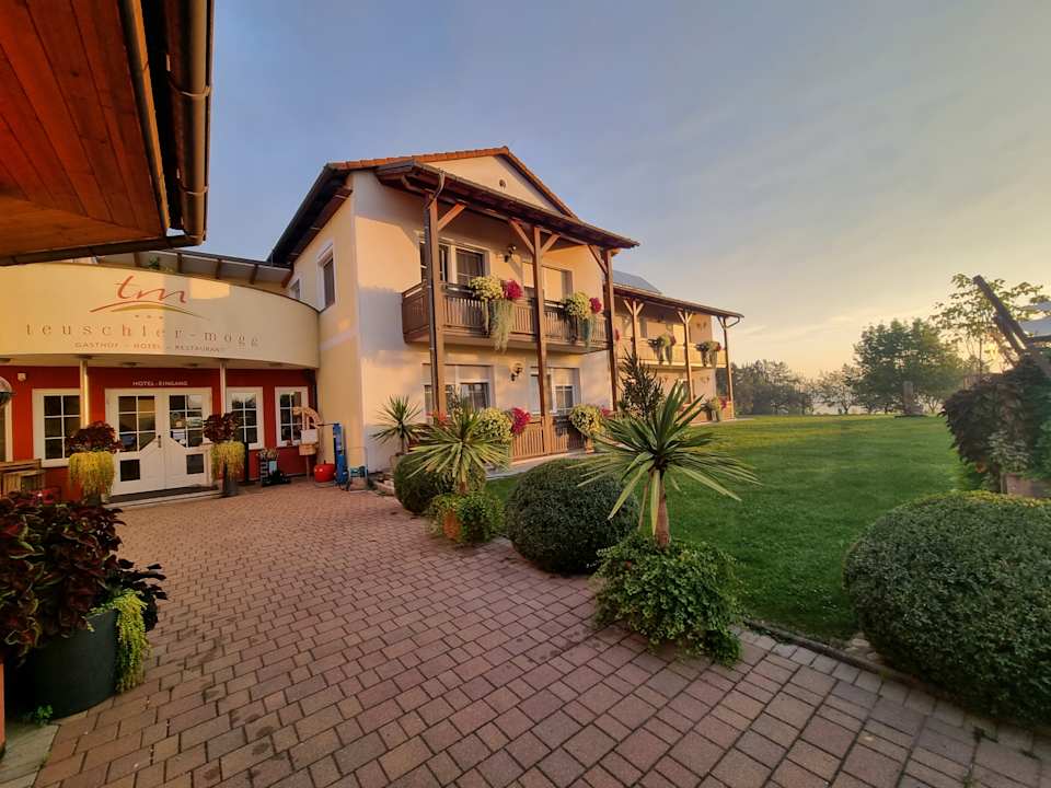 Außenansicht Hotel-Restaurant Teuschler-Mogg