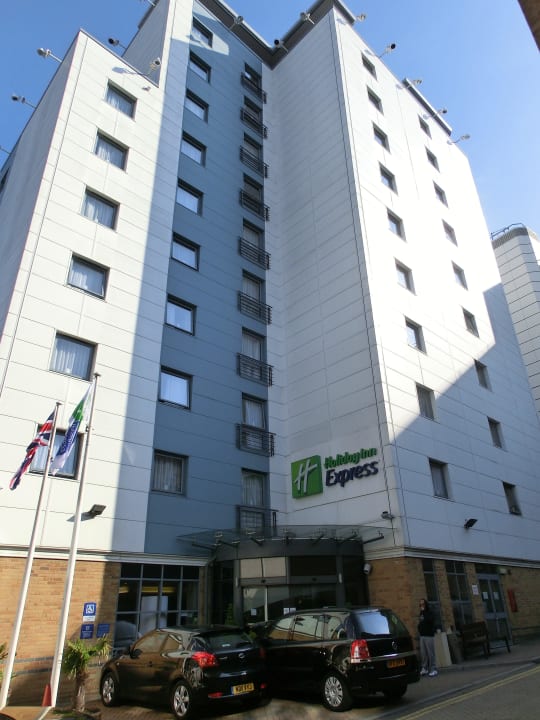 Eingangsbereich Holiday Inn Express London Croydon