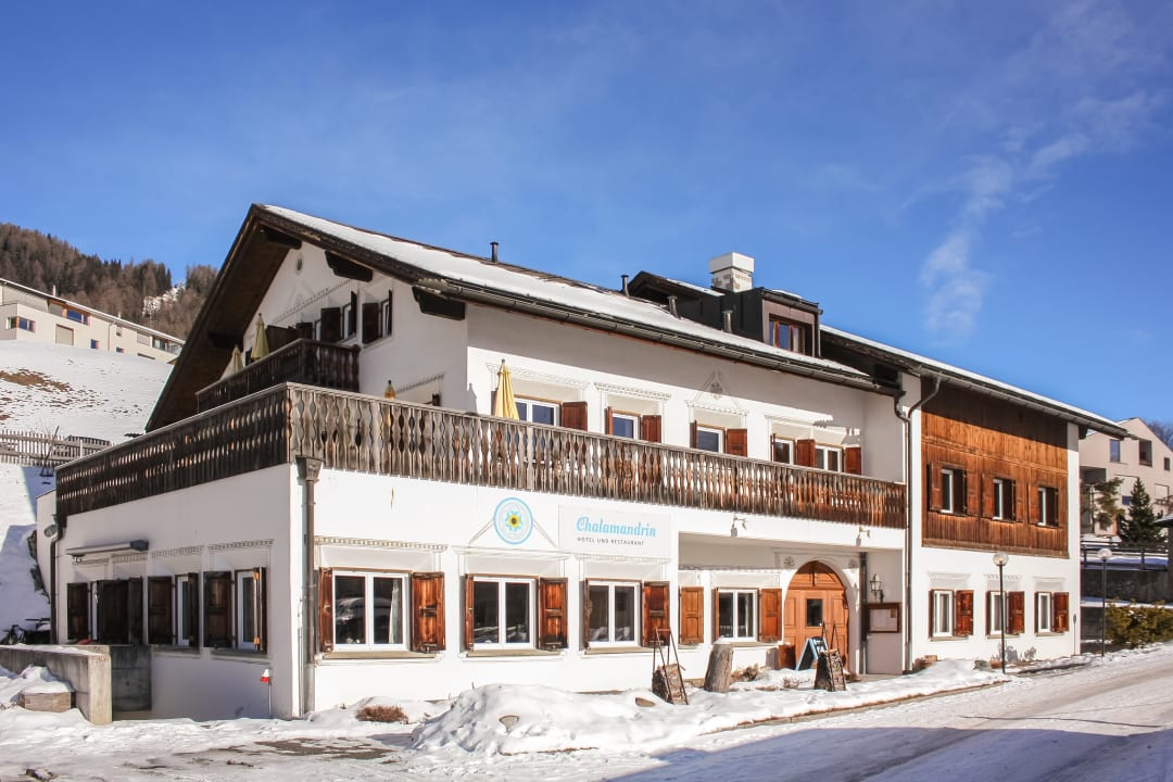 Außenansicht Hotel Chalamandrin