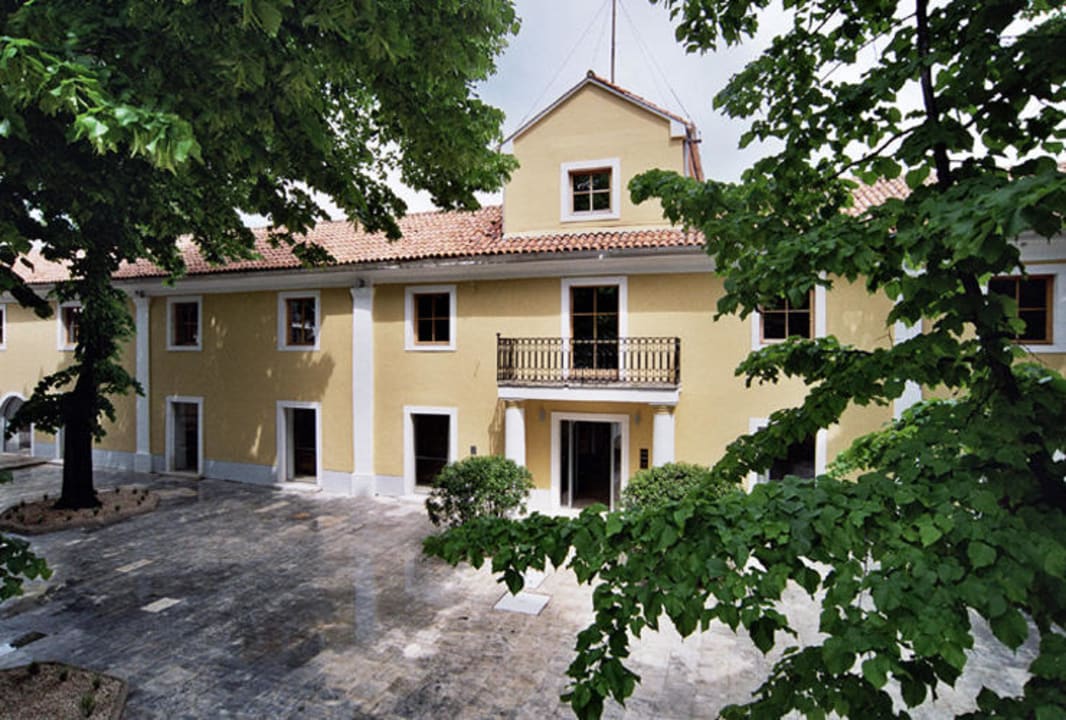 Hoteleingang Falkensteiner Hotel Adriana