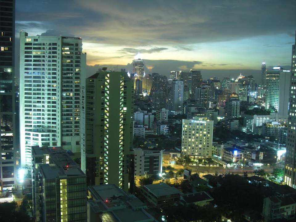 Bangkok bei Nacht Hotel Windsor Suites & Convention