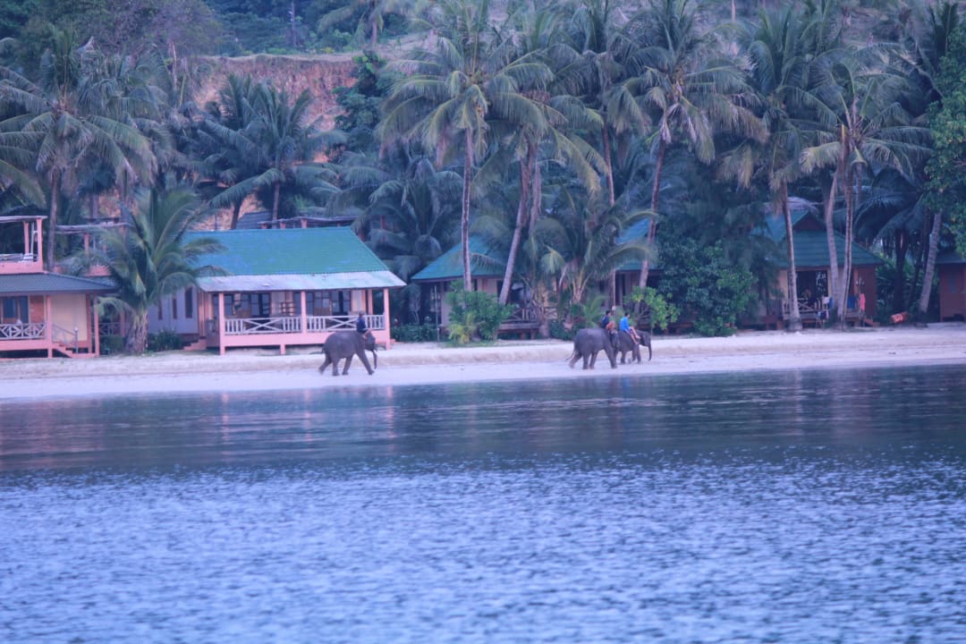 Front View Kai Bae Beach Resort