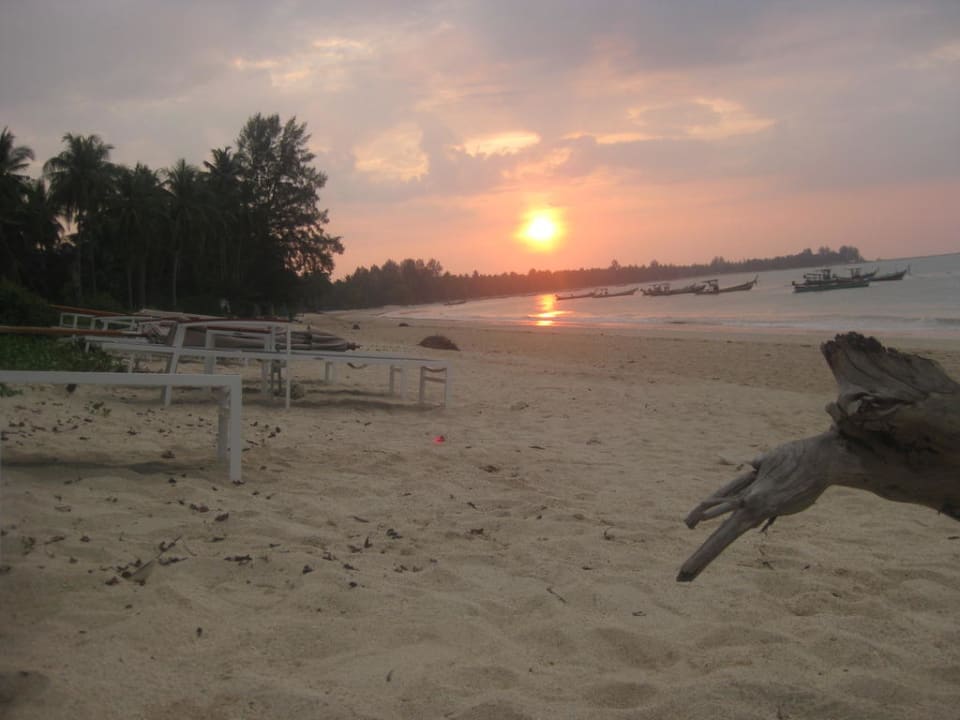 Abends auf dem Weg zum Essen Kantary Beach Hotel - KHAO LAK
