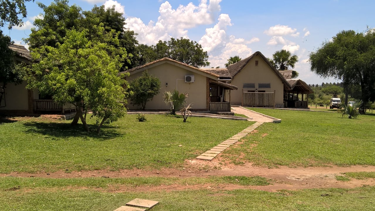 Gartenanlage Pakuba Safari Lodge
