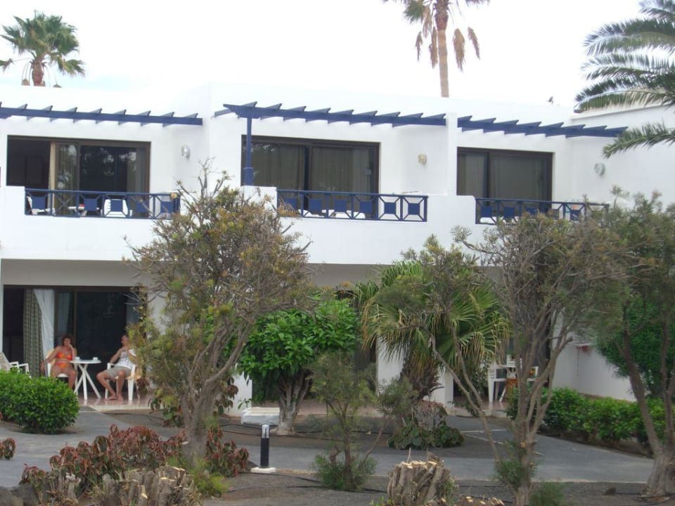 Blick vom Pool auf die Appartement's Relaxia Olivina