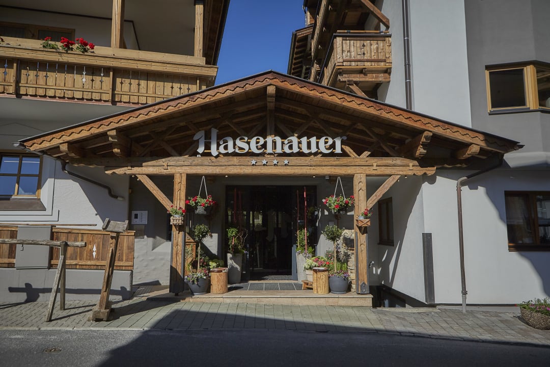 Außenansicht Hotel Hasenauer