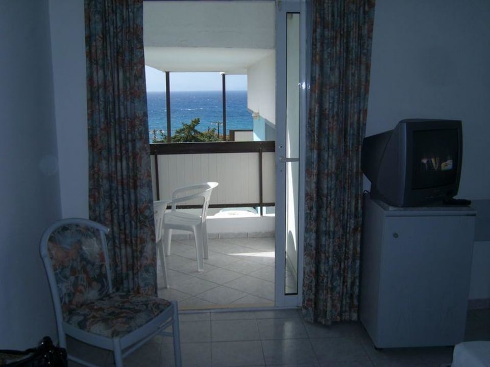 Widok z pokoju Belair Beach Hotel