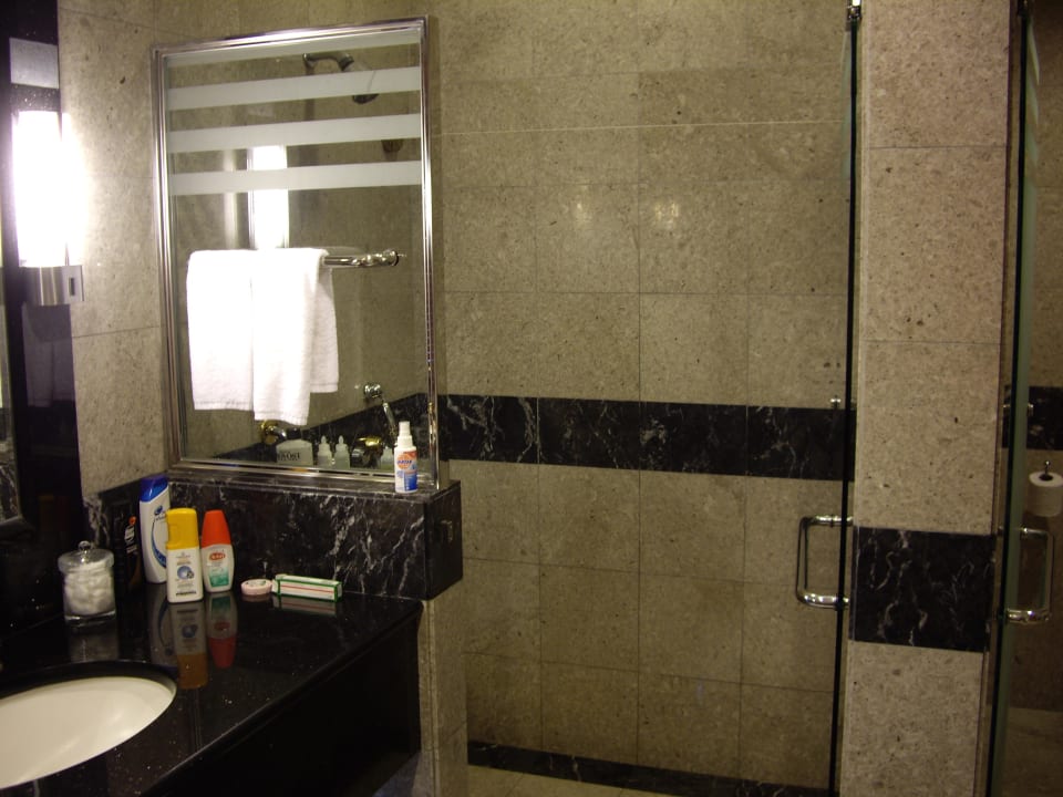 Geiles Badezimmer The Empire Hotel & Country Club