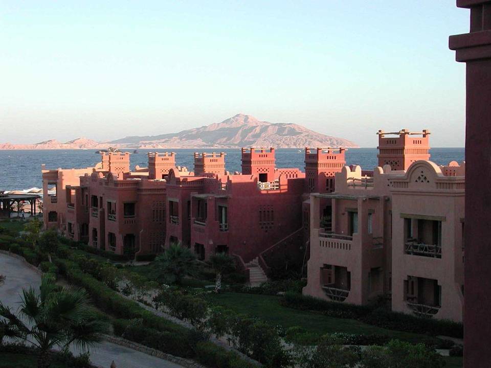 Abendstimmung mit Blick auf Tiran Charmillion Sea Life Resort