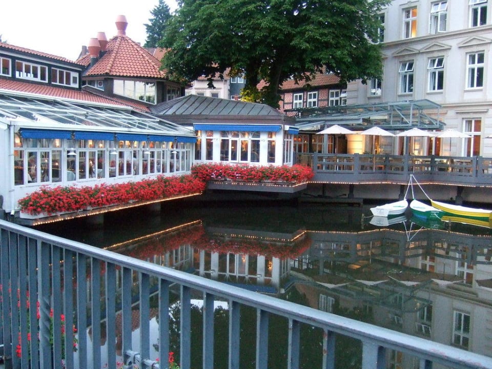 Hotel Bergström mit Blick zum Restaurant Bergström Hotel Lüneburg