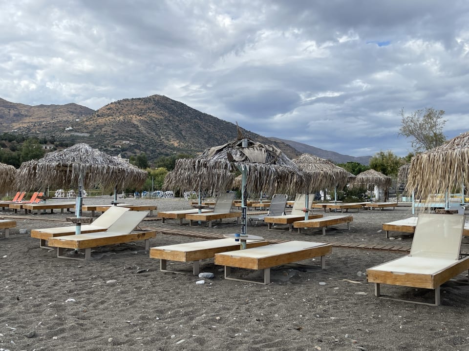 Strand Paralos Irini Mare