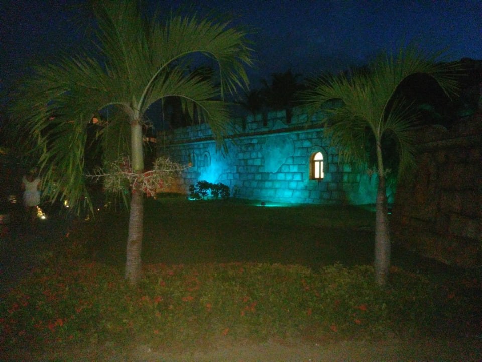 Gartenanlage Hotel Grand Palladium Palace Resort, Spa & Casino