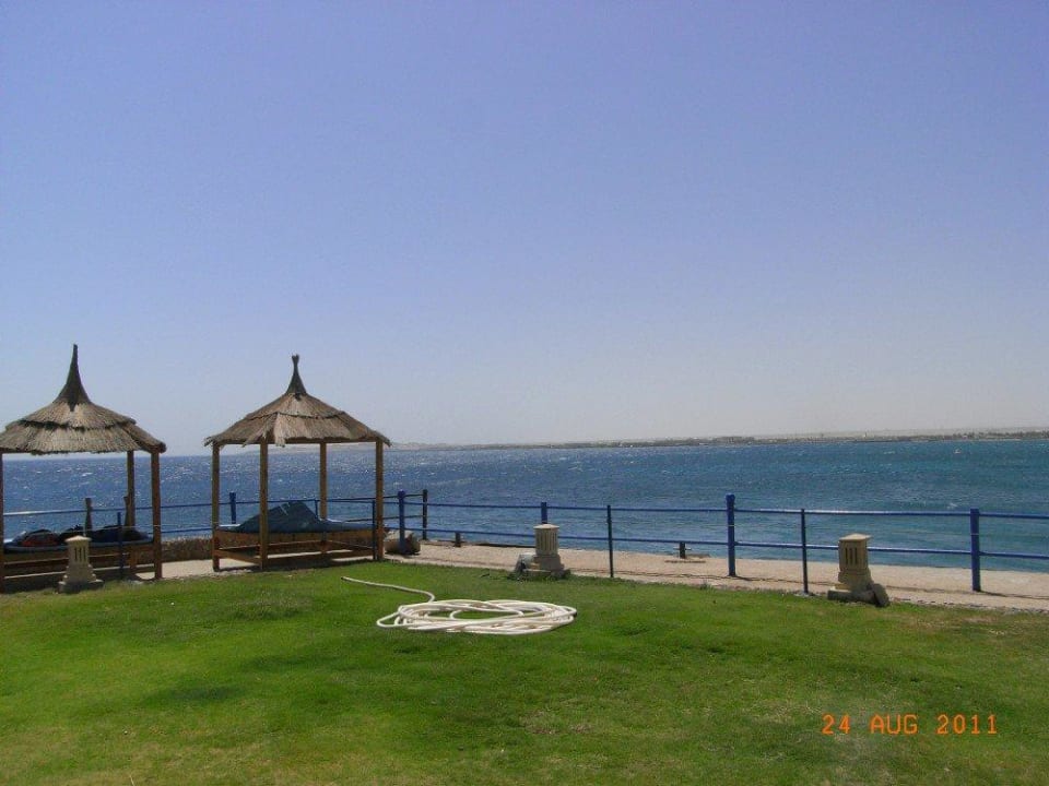 Badesteg am Haupthaus Beach Albatros Resort