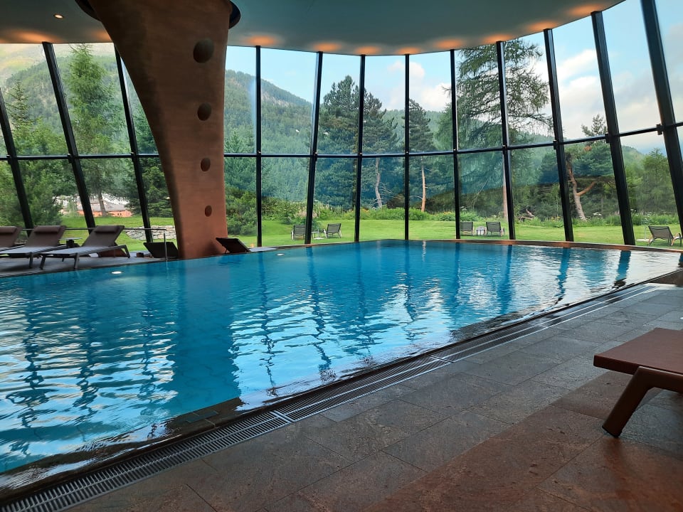 Pool Grand Hotel Kronenhof Pontresina