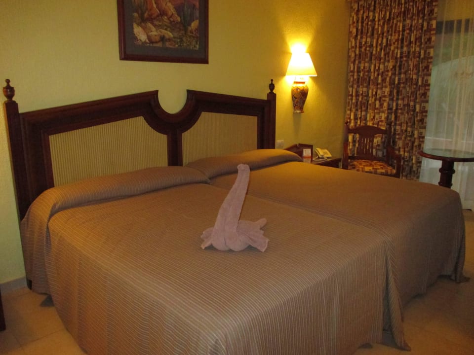 Unser Zimmer bei der Ankunft Hotel Riu Tequila