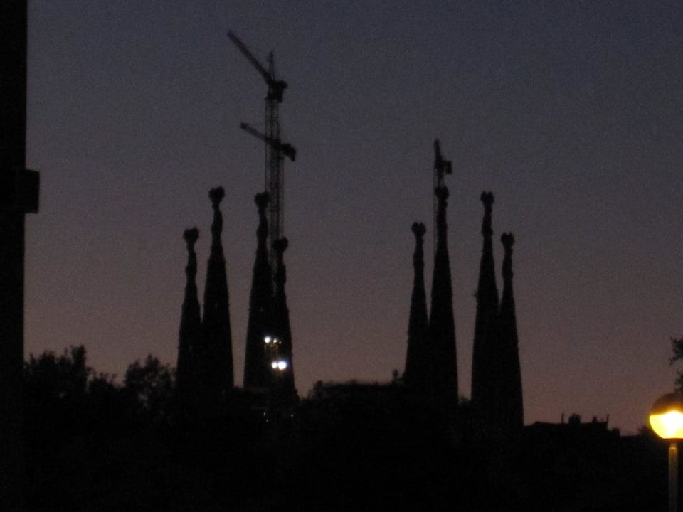 Widok na Sagrada Familia Sallés Hotel Pere IV