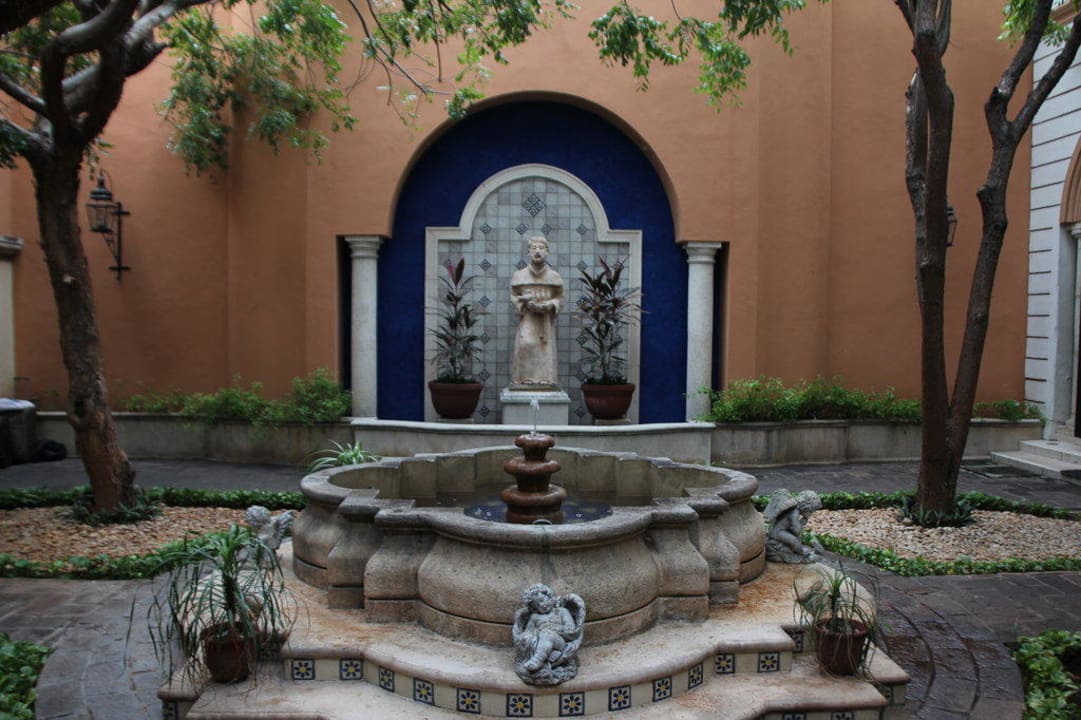 Innenhof Hotel La Mision de Fray Diego