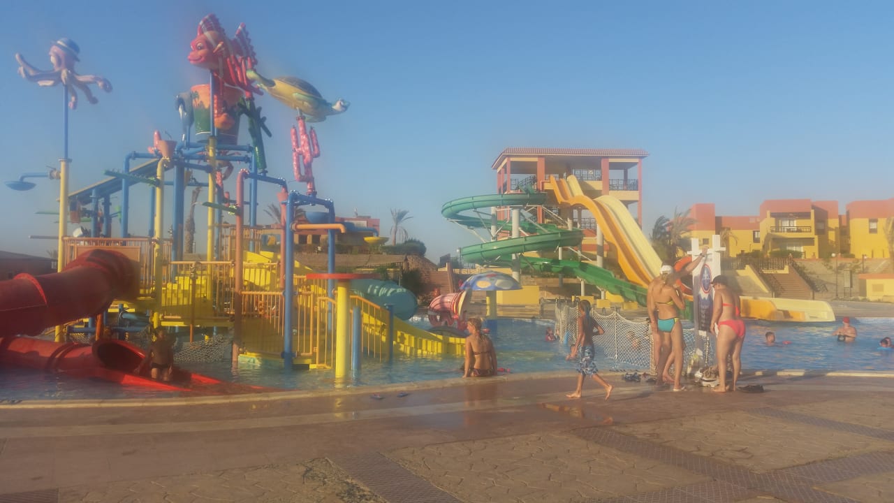 Außenansicht Malikia Resort Abu Dabbab