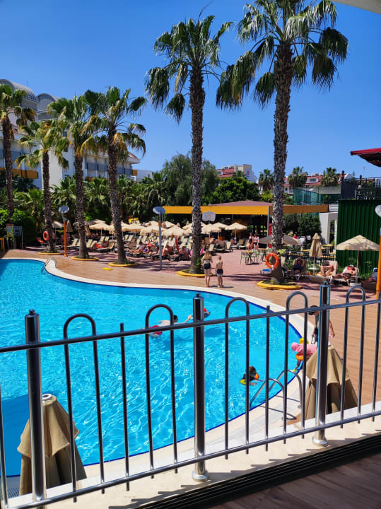 Pool Hane Family Resort