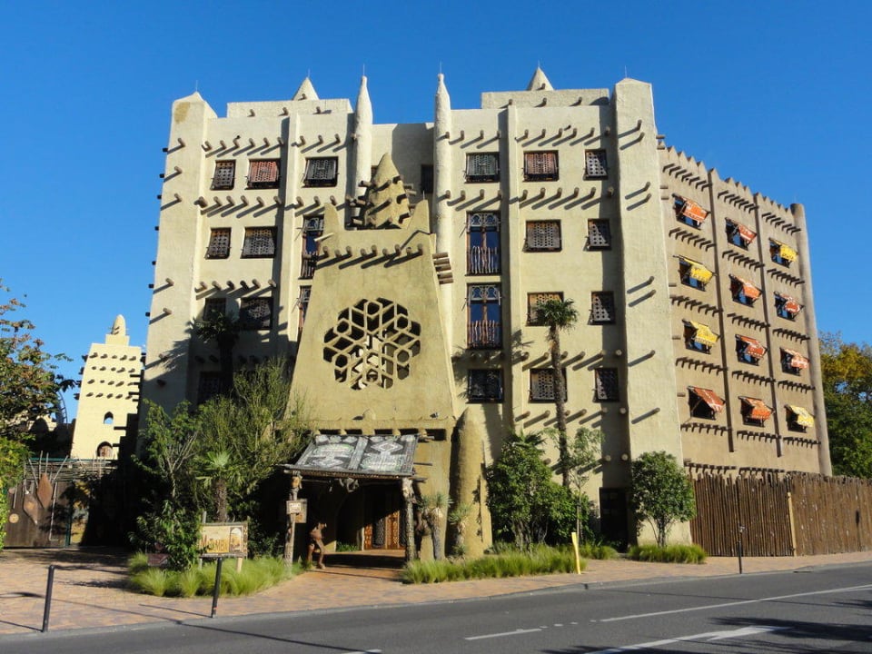 Fassade Hotel Matamba - Phantasialand Erlebnishotel