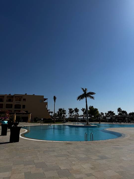 Pool ROBINSON SOMA BAY