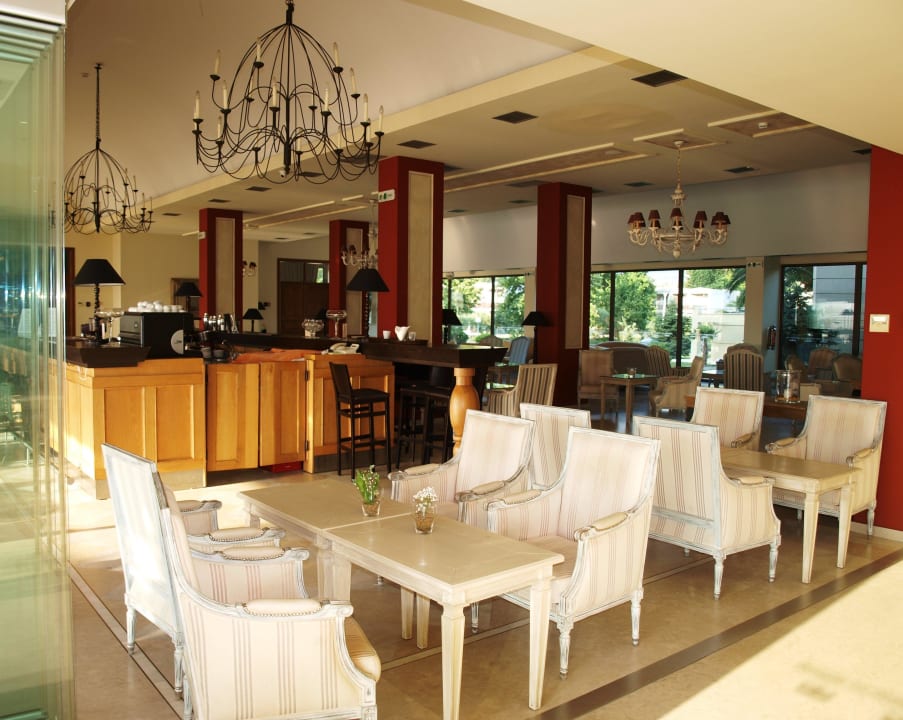 Main bar Olympian Bay Grand Resort