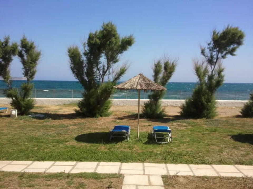 Blick von Terrasse zum Strand Civitel Creta Beach