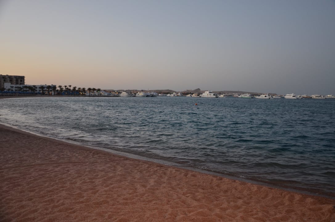 Abends am Strand The Grand Hotel Hurghada