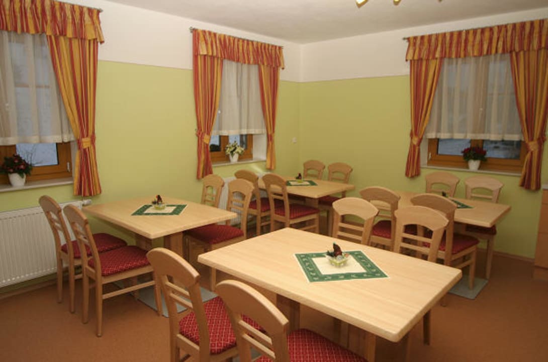 Frühstückszimmer Gästehaus Waldpanorama