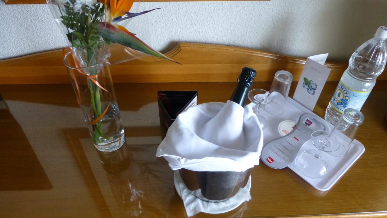 Sekt und Blumen Hotel Riu Palace Tres Islas