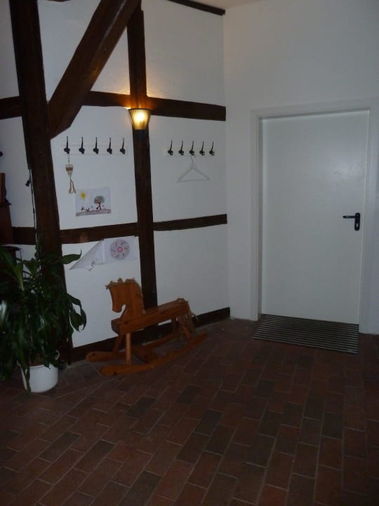 Schaukelpferd Hotel Elbhof Harnisch