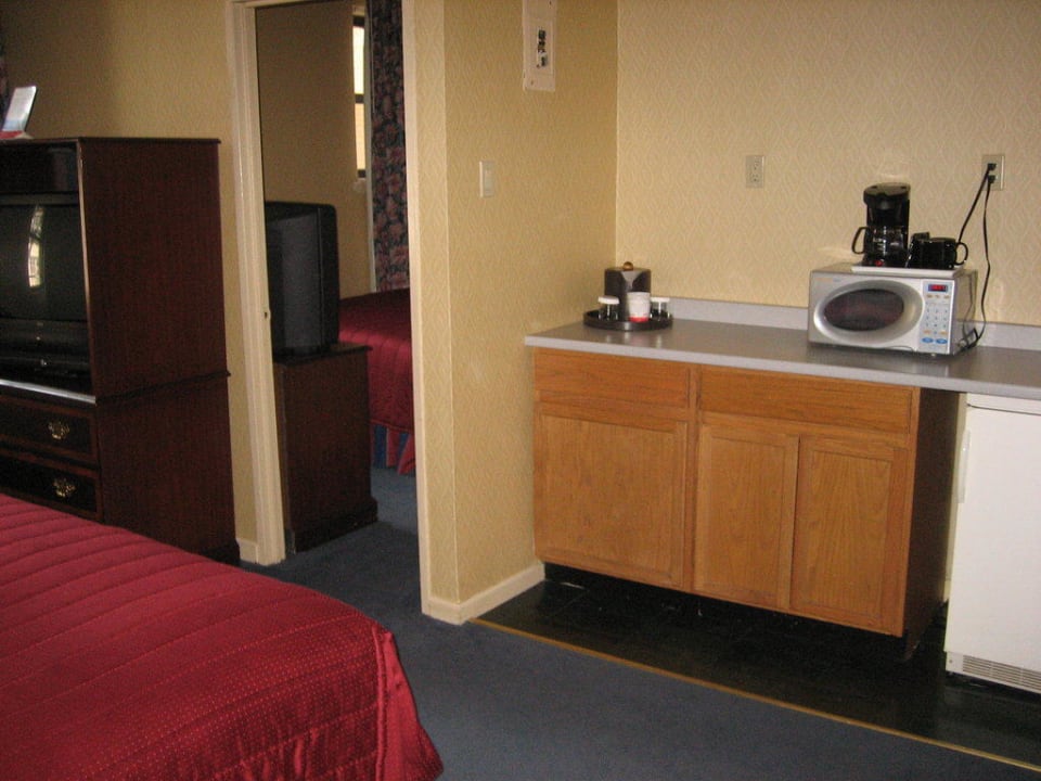 Kochzeile Ramada by Wyndham Jersey City