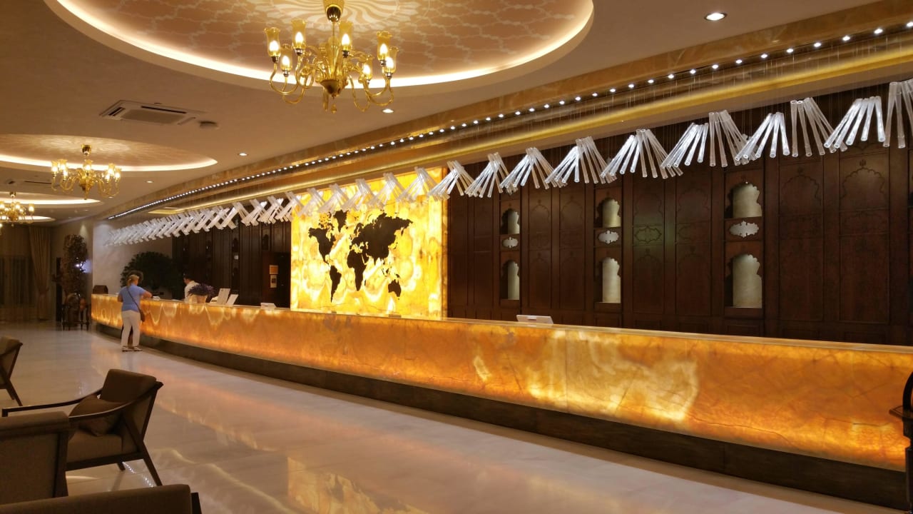 Rezeption Royal Taj Mahal Hotel