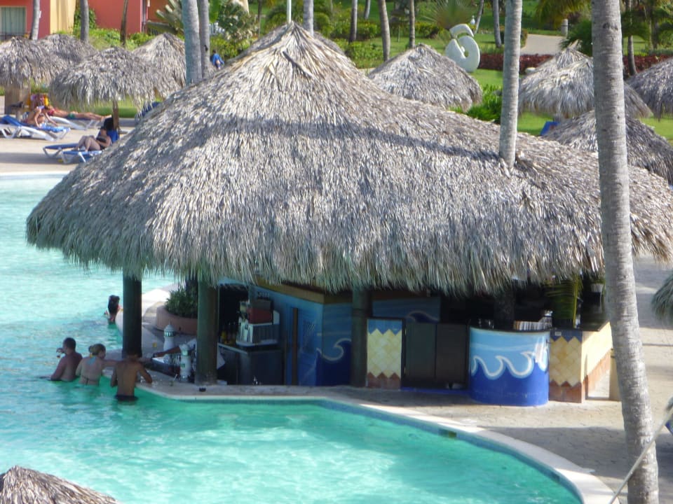 Poolbar Punta Cana Princess All Suites Resort & Spa