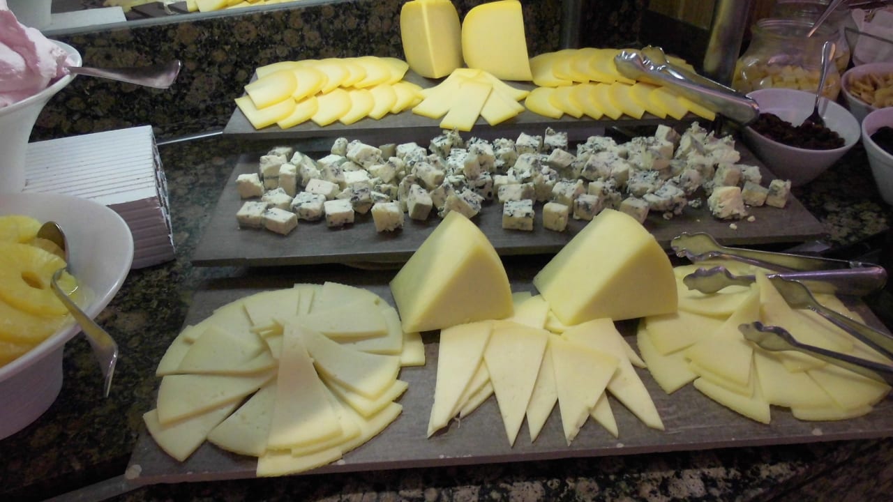 Aus Käse gehört zum Abendbüffet BG Hotel Caballero