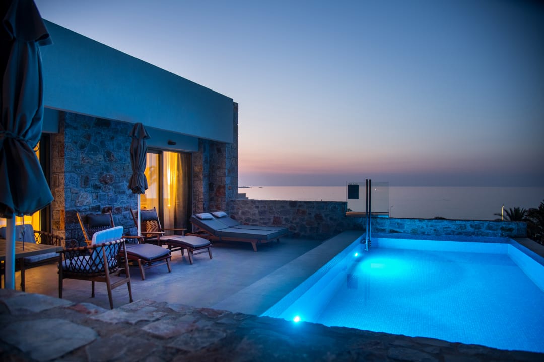 Pool KING MINOS RETREAT Resort & Spa