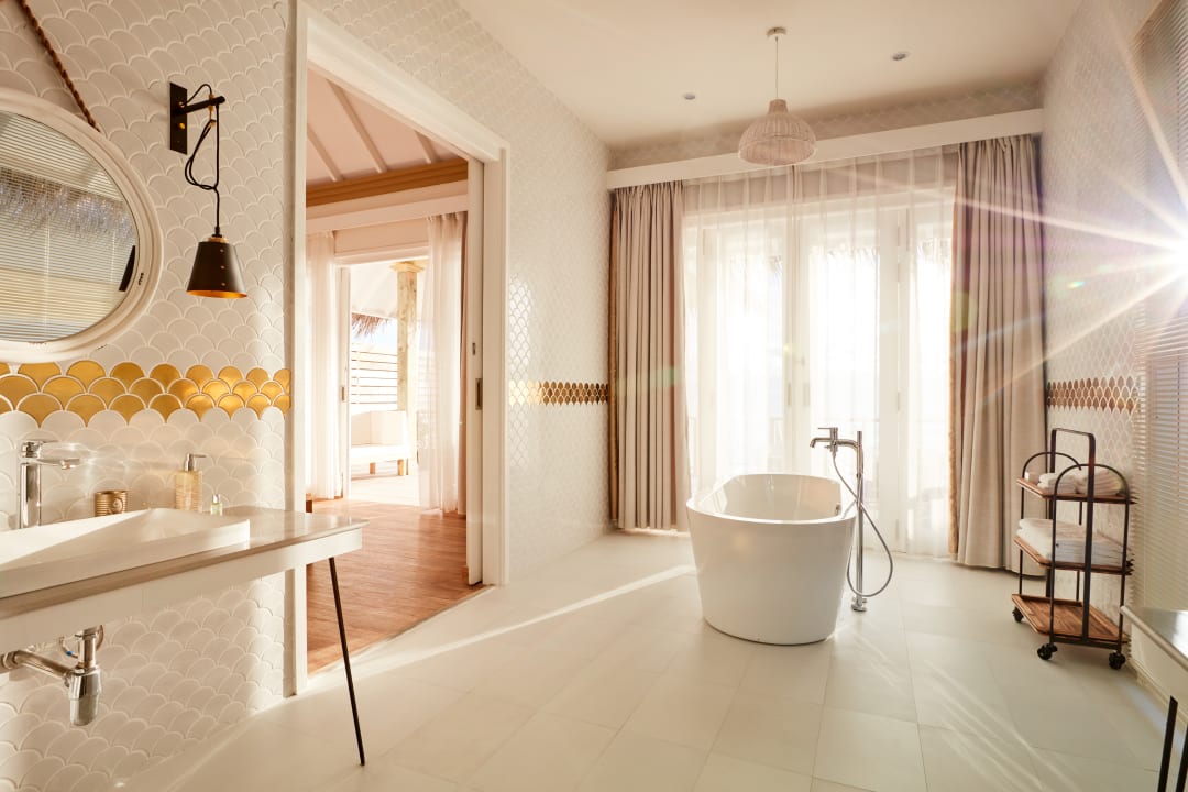 Zimmer Sun Siyam Iru Veli