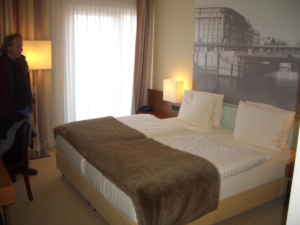Sehr bequeme Betten  Lindner Hotel Hamburg Am Michel, part of JdV by Hyatt