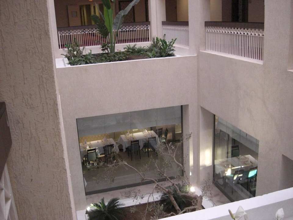 Innenhof Hotel Rosa Beach