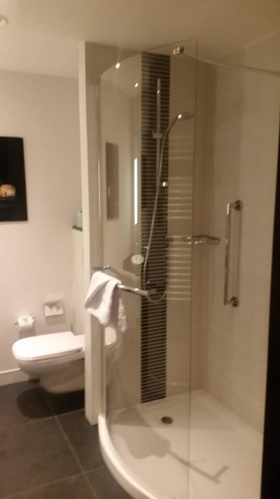 Łazienka  Hilton Garden Inn Krakow Airport