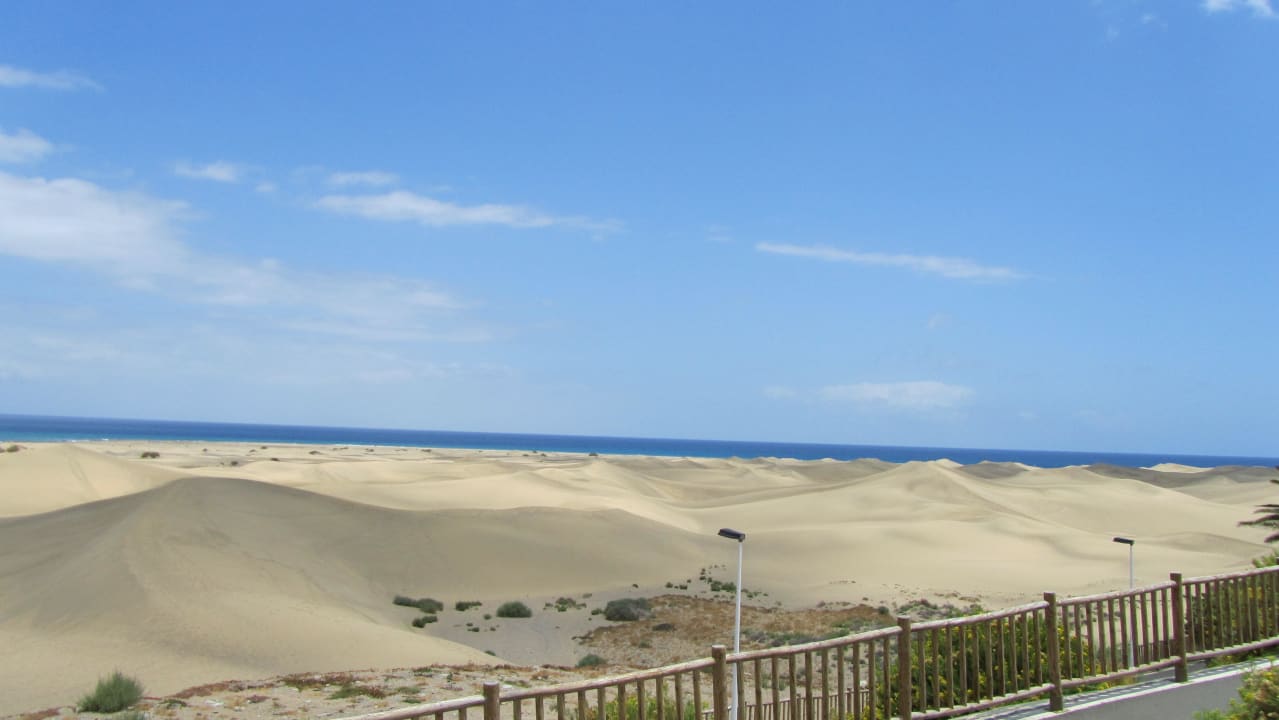 Ausgang direkt zum Strand Sahara Beach Club