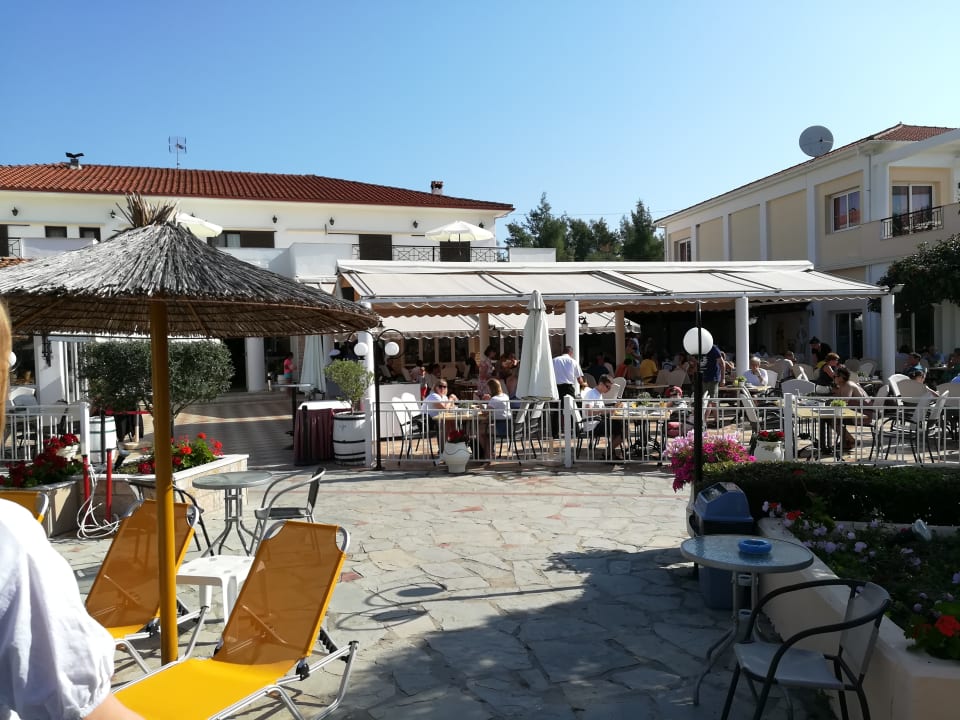 Außenansicht Hotel Chrousso Village