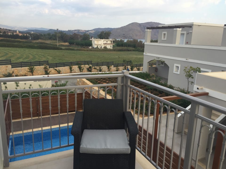 Blick vom Balkon nach links Anemos Luxury Grand Resort