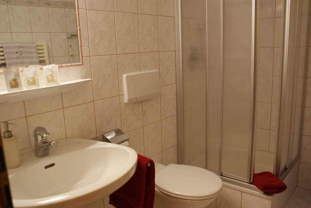 Badezimmer (Beispiel) Frühstückspension Gästehaus Elisabeth