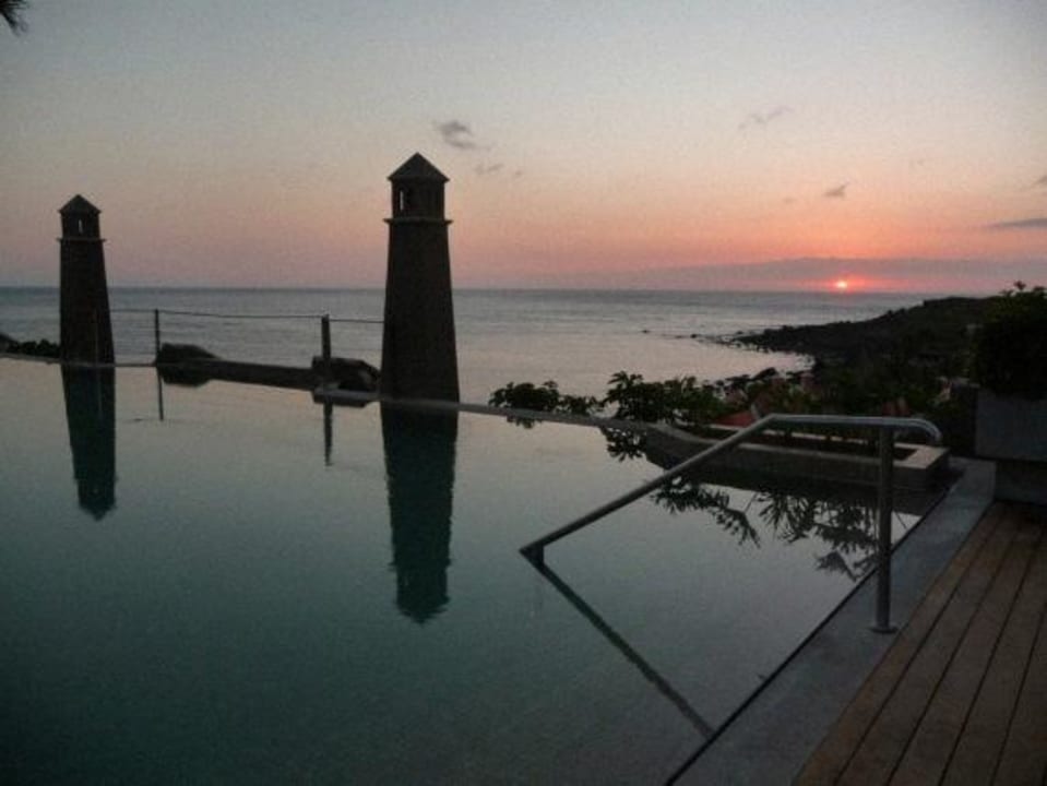 Sonnenuntergang vom Dachpool aus Hotel Playa Calera