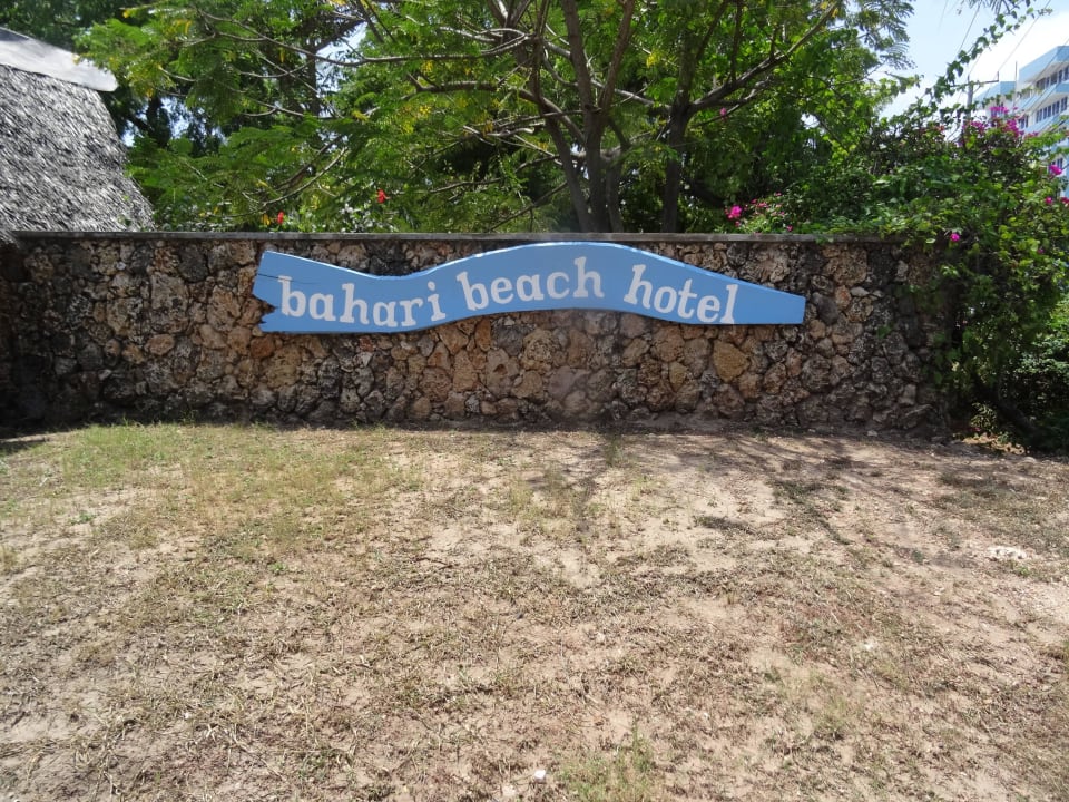 Eingangsbereich Bahari Beach Hotel