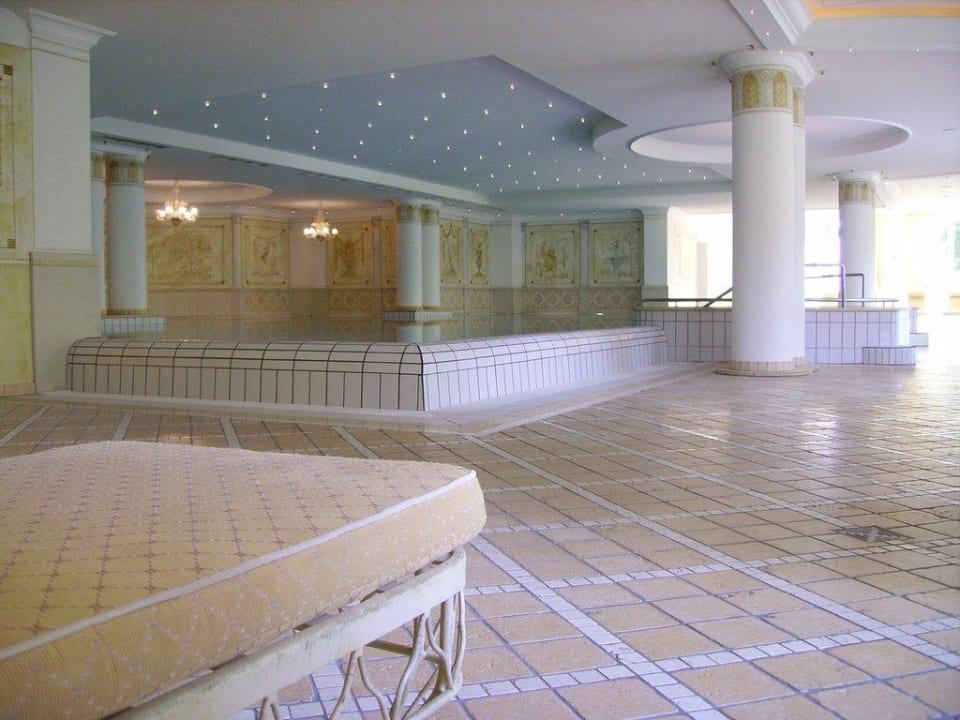 Innenpool Löwen Hotel Montafon