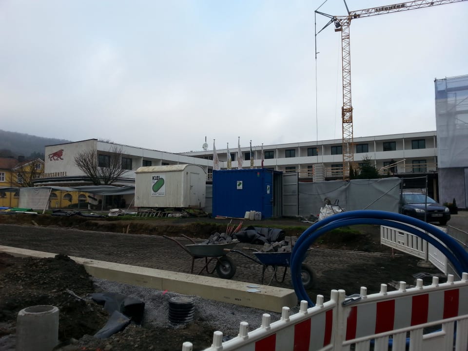 Anreise über Baustelle Schlosshotel Bad Wilhelmshöhe Conference & Spa