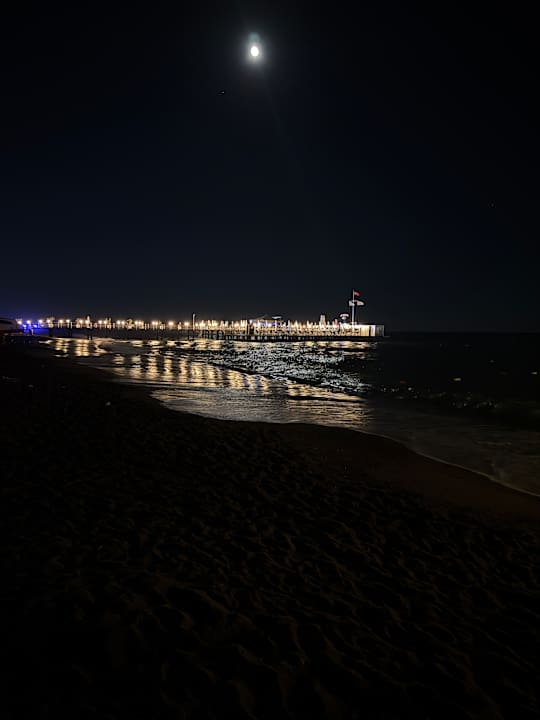 Strand Saturn Palace Resort Hotel