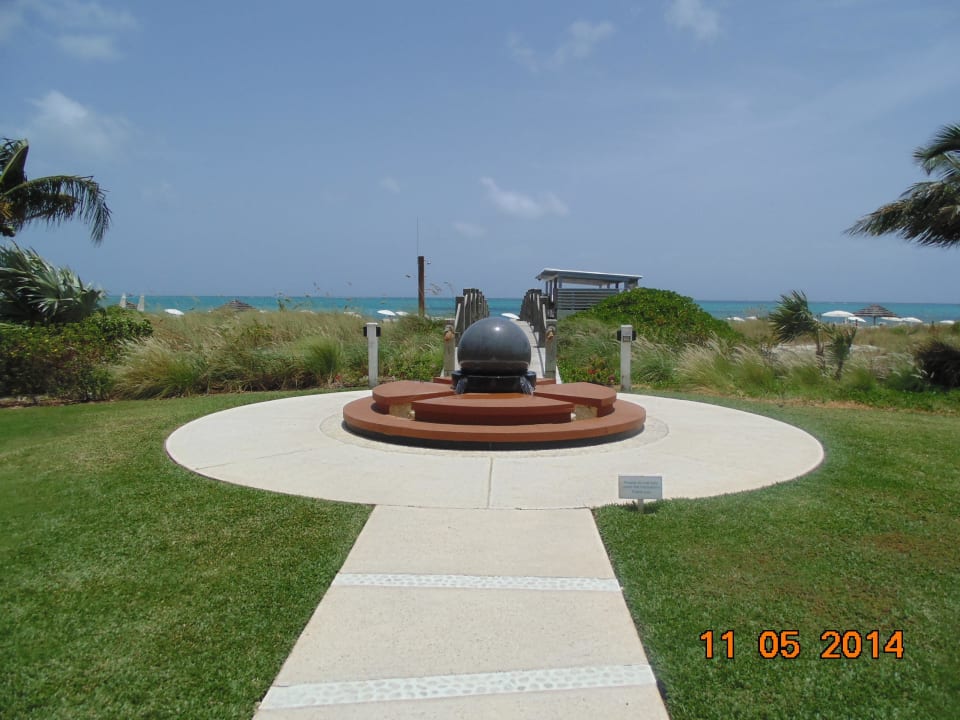 Strandzugang vom Hotel aus Hotel West Bay Club